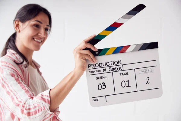 Female Videographer Holding Clapper Board On Video Film Producti — Stock Photo, Image