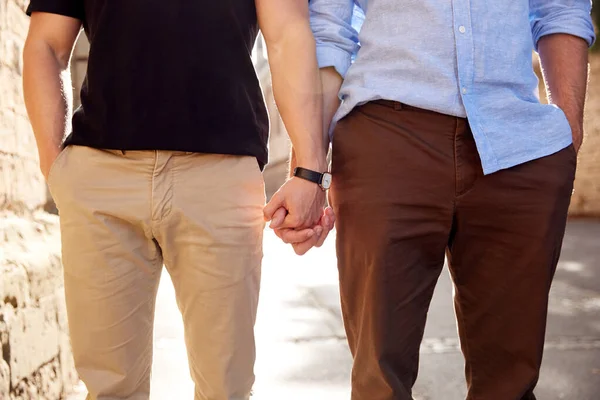 Close Male Gay Couple Vacation Holding Hands Walking City Street — Stock Photo, Image