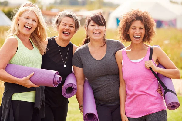 Portrait Mature Female Friends Outdoor Yoga Retreat Walking Path Campsite — Stock Photo, Image