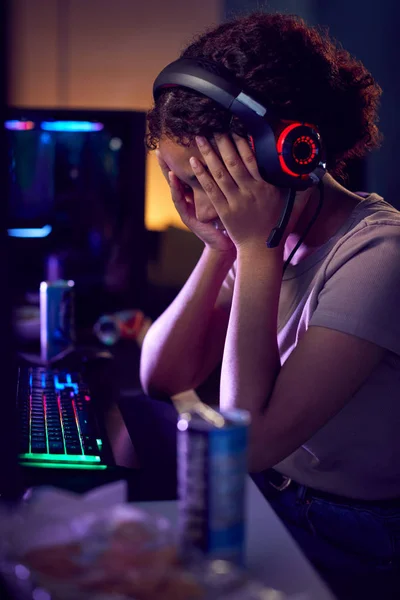 Stressed Teenage Girl Being Bullied Online Whilst Gaming Home — Stock Photo, Image
