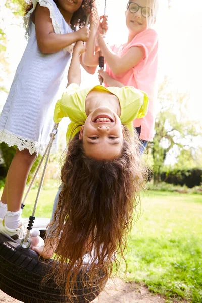 Group Girls Having Fun Friends Playing Tire Swing Garden — Stock Photo, Image