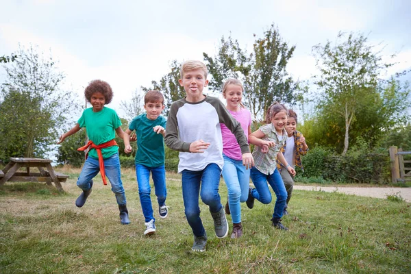 Portrait Enfants Voyage Camping Activité Plein Air Amusant Jouer Ensemble — Photo