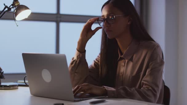 Tired Businesswoman Working Late Using Laptop Desk Office Takes Glasses — Stock Video