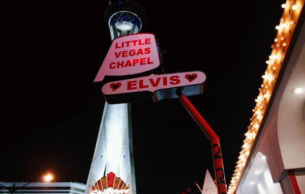 Little Vegas Chapel and Stratosphere hotel at night — Stock Photo, Image