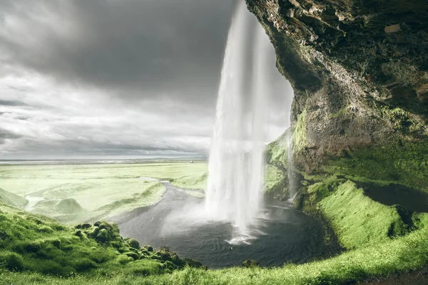 Seljalandfoss vízesés nyáron, Izland — Stock Fotó