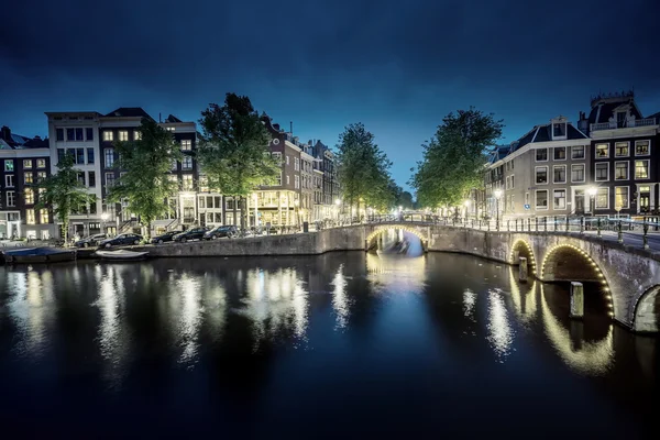 Vista notturna di Amsterdam, Olanda — Foto Stock