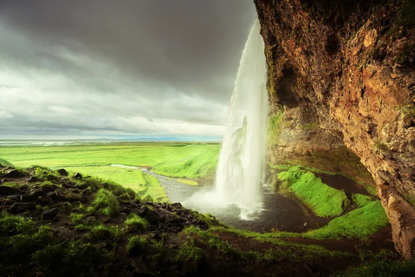 Cachoeira Seljalandfoss na hora de verão, Islândia — Fotografia de Stock