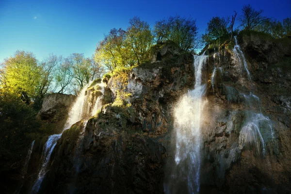 在日落的时候，克罗地亚，十六瀑布 — 图库照片