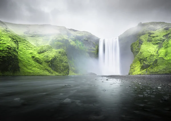 Skogafoss vattenfall, Island — Stockfoto