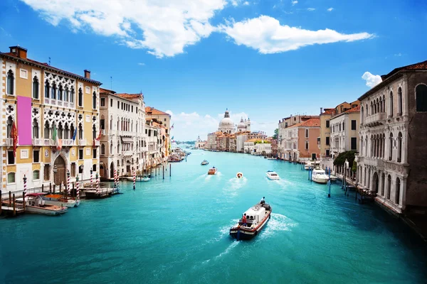 Gran Canal y Basílica Santa Maria Della Salute, Venecia, Italia — Foto de Stock