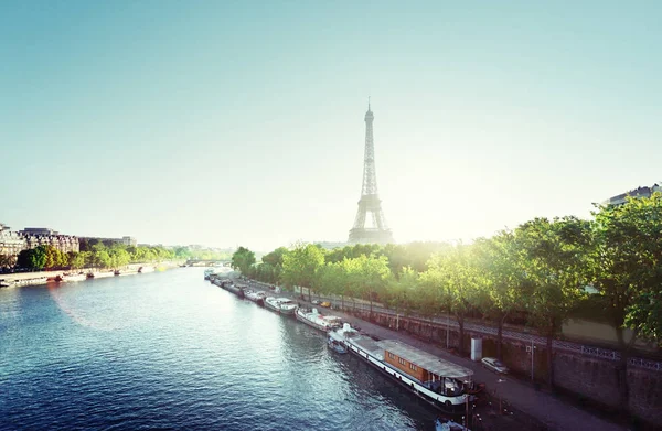 Эйфелева башня, Париж. Франция — стоковое фото