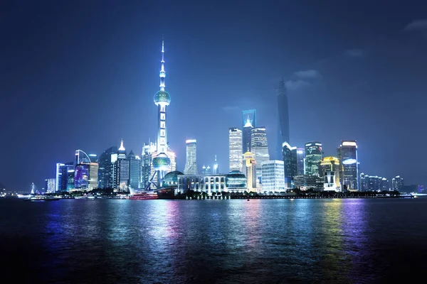 Shanghai bei Nacht, China — Stockfoto