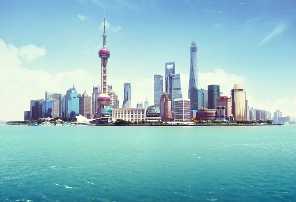 Langit Shanghai di hari yang cerah, Cina — Stok Foto