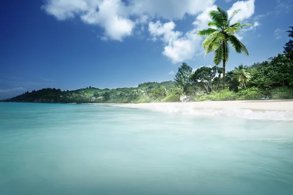 Spiaggia sull'isola di Mahe, Seychelles — Foto Stock