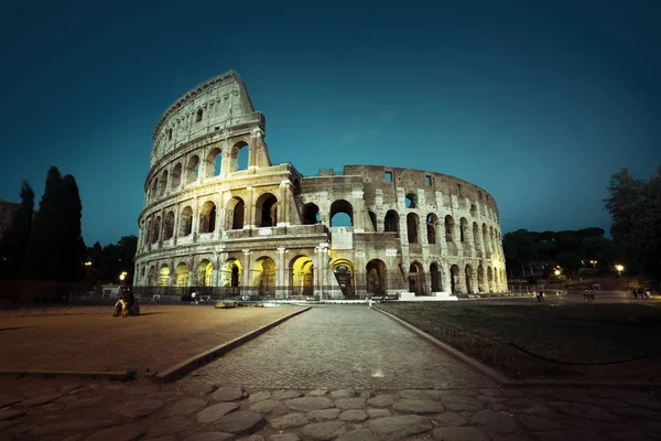 O Coliseu à noite, Roma — Fotografia de Stock