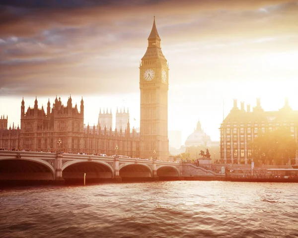 Big ben ile westminster günbatımı, Londra, İngiltere — Stok fotoğraf