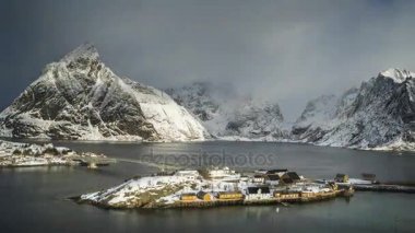 Sakrisoy Köyü, hızlandırılmış, Lofoten Adaları, Norveç