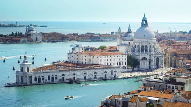 Büyük Kanal ve Bazilika Santa Maria della Salute, Venedik, İtalya — Stok video