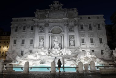 Trevi Çeşmesi, Roma