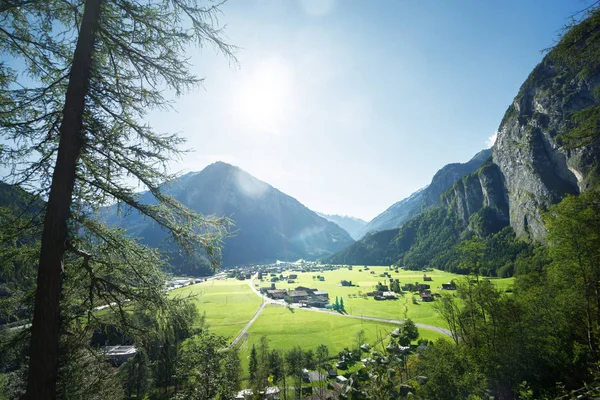 Horská obec, oblast Jungfrau, Švýcarsko — Stock fotografie