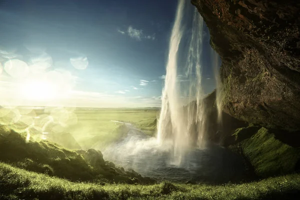 Seljalandfoss Wasserfall im Sommer, Island — Stockfoto