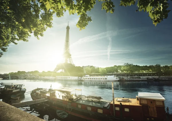 Torre Eiffel en París, Francia —  Fotos de Stock