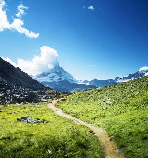 Chemin au sol jusqu'au sommet du Cervin, Suisse — Photo