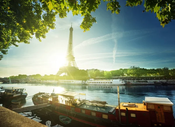 Torre Eiffel en París, Francia —  Fotos de Stock