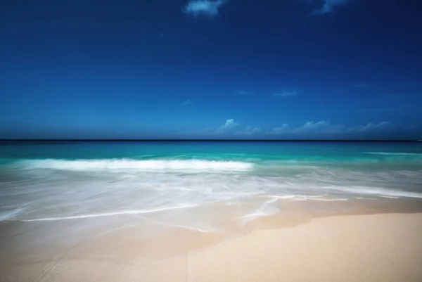 Plage des Seychelles, exposition longue, île de Mahe — Photo