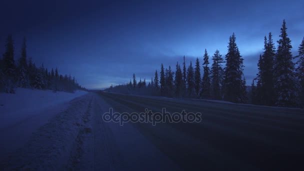 Luces Coche Bosque Invierno — Vídeos de Stock