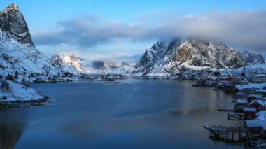 Timelapse, kar Reine Köyü, Lofoten Adaları, Norveç