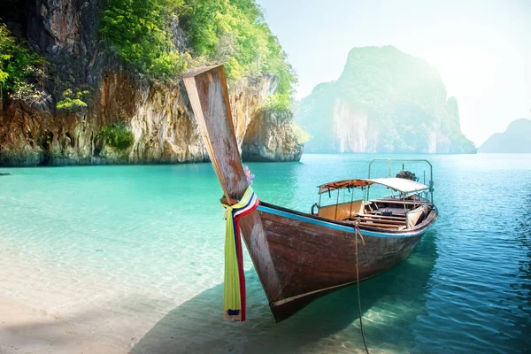 Langes Boot Auf Thailändischer Insel — Stockfoto