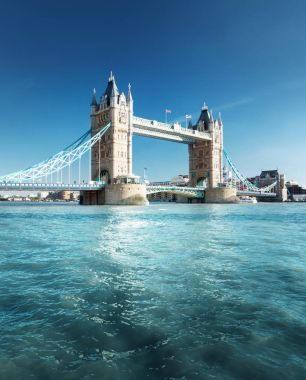 Londra 'daki kule köprüsü.