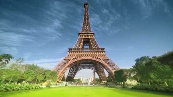 Hiperlapso, Torre Eiffel, París. Francia — Vídeo de stock