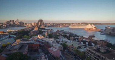 Sydney 'nin Avustralya' daki Liman Köprüsü 'ndeki hava görüntüsü.
