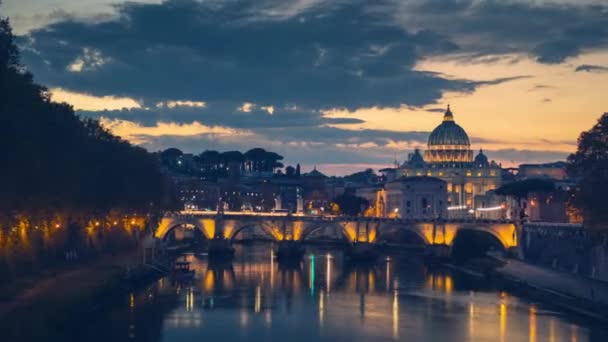Hyper verval van Sint-Pietersbasiliek, Sant Angelo brug, Vaticaan, Rome, Italië — Stockvideo