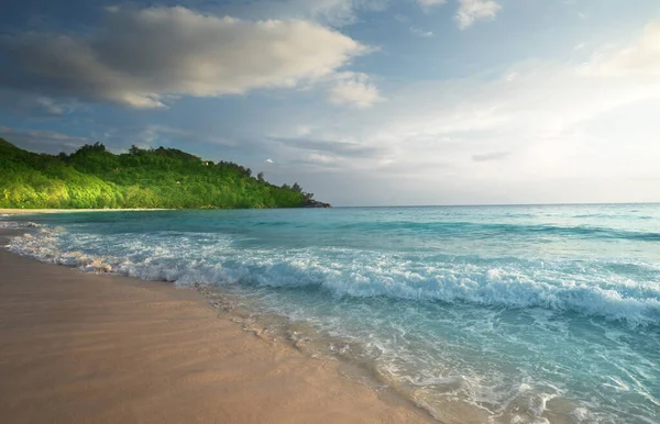 Puesta Sol Perfecta Playa Seychelles —  Fotos de Stock