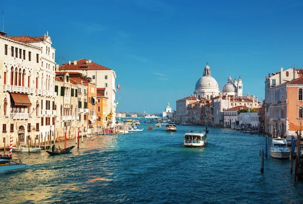 Kanał Grande Bazylika Santa Maria Della Salute Wenecja Włochy — Zdjęcie stockowe