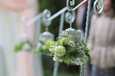 Düğün süslemeleri beyaz çiçekler