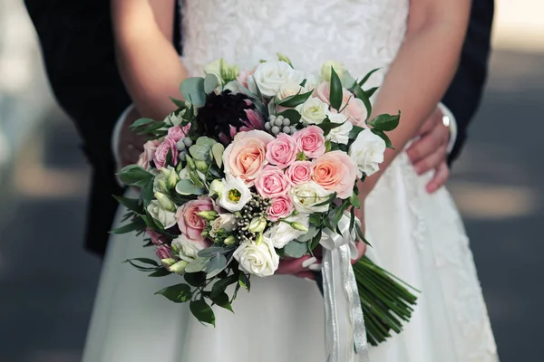 Bouquet da sposa luminoso — Foto Stock