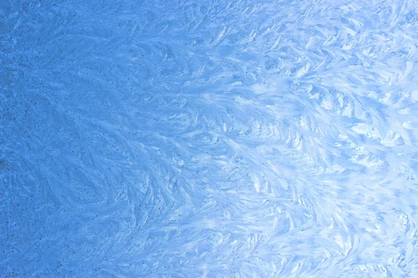 Patrón de hielo en la ventana en invierno como fondo — Foto de Stock