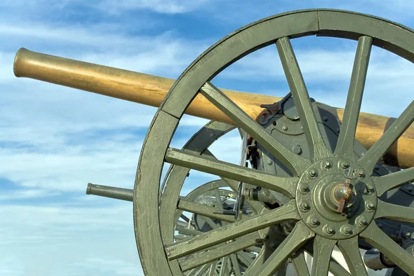 Old cannons over blue sky — Stock Photo, Image