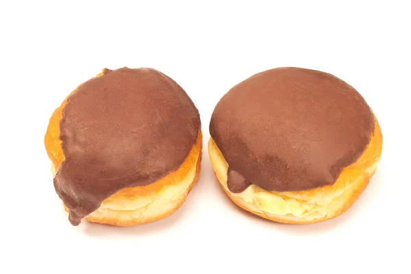 Choklad donuts isolerat på vit bakgrund — Stockfoto