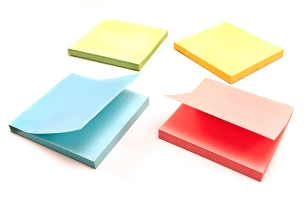 Poznámky Sticky notes izolovaných na bílém pozadí — Stock fotografie