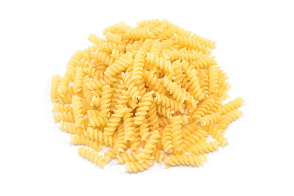 Fusilli tészta elszigetelt fehér alapon — Stock Fotó