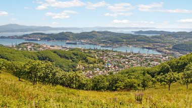 Şehir Nakhodka. Yukarıdan görüntülemek