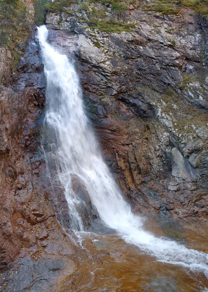 Wasserfall chyorny shaman (bolshoy amginsky) Stockbild