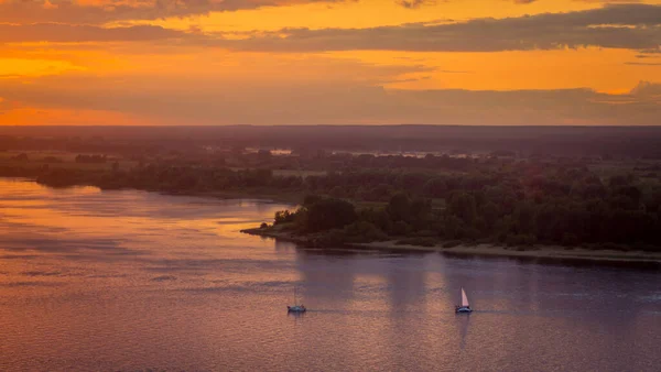 Gouden Zonsondergang Aan Wolga Nizjni Novgorod Rusland — Stockfoto