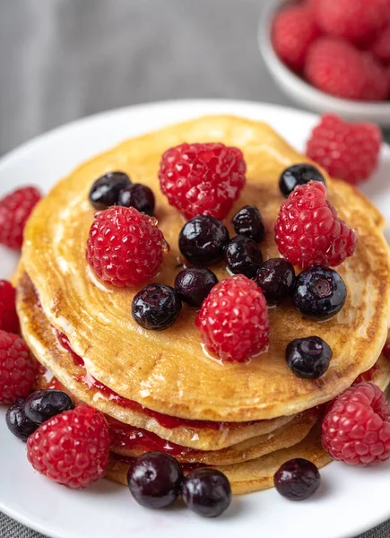 Sweet Homemade Pancakes Fruits White Plate — Stock Photo, Image
