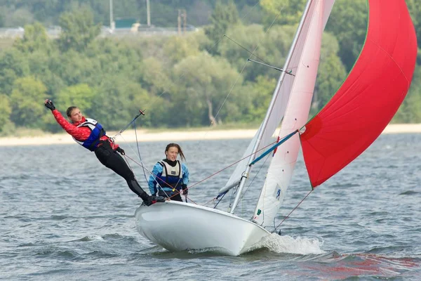 NOVOSIBIRSK, RUSIA-JULIO 12: Regata de vela, Competencia interregional — Foto de Stock